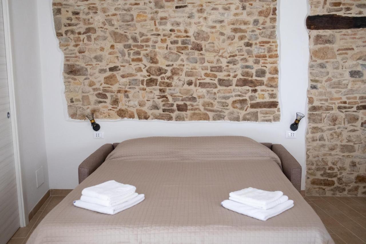 B&B Sotto Le Mura Pietra Montecorvino Exteriér fotografie